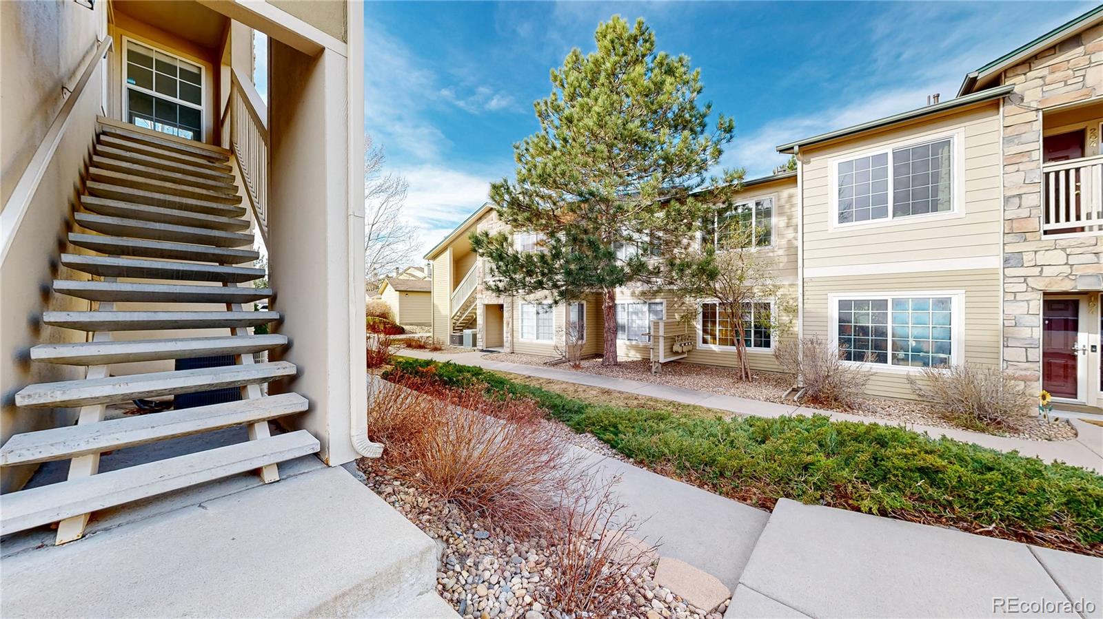 10035 E Carolina Place Unit: 201