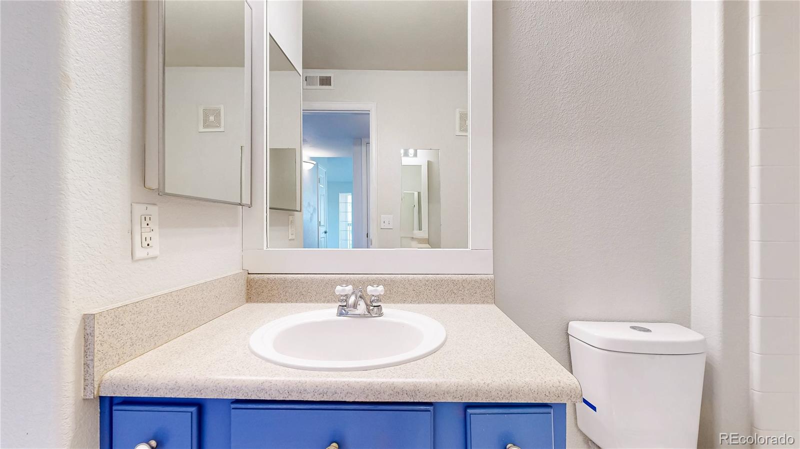 10035 E Carolina Place Unit: 201