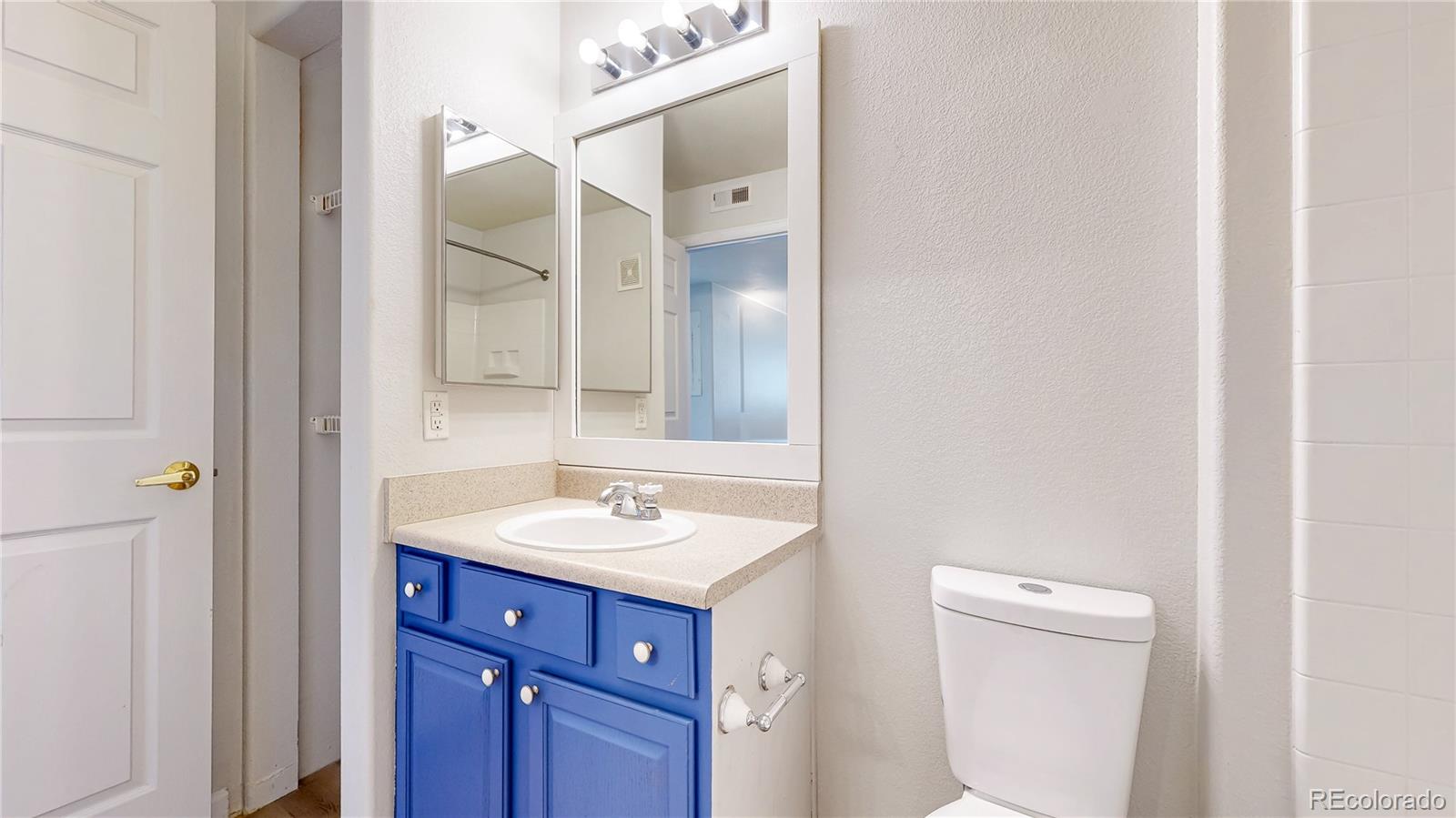 10035 E Carolina Place Unit: 201