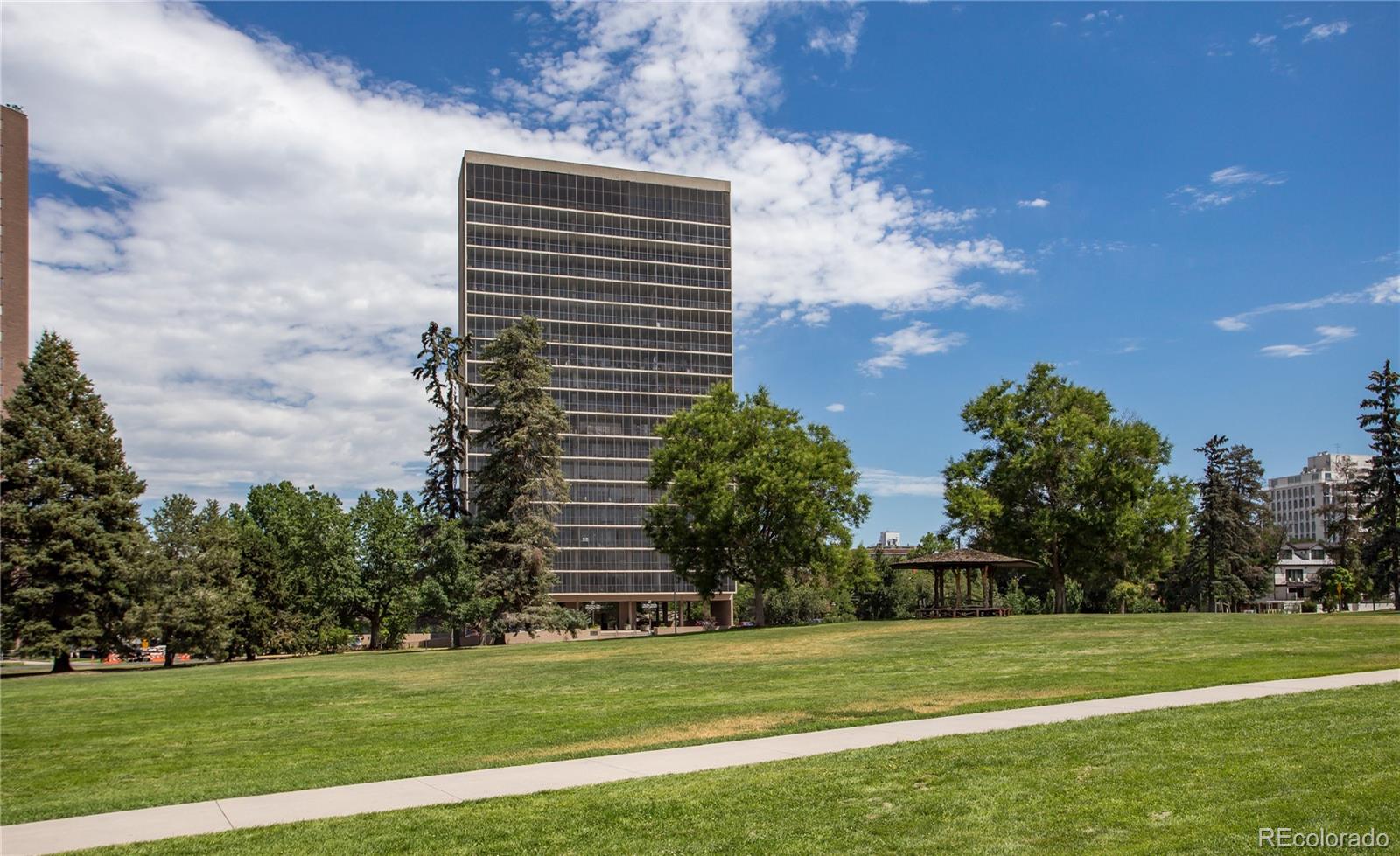 1201 N Williams Street Unit: 3B