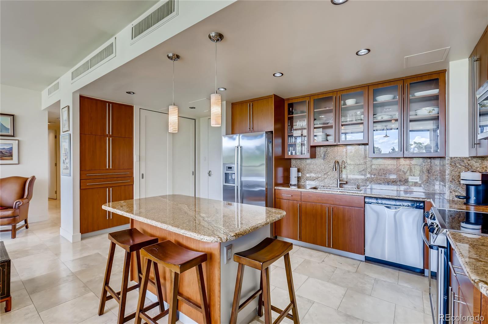 1201 N Williams Street Unit: 3B