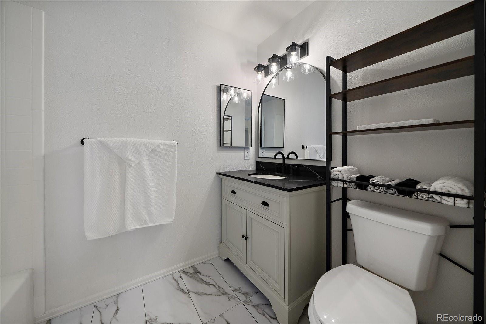 8438 Everett Way Unit: B
