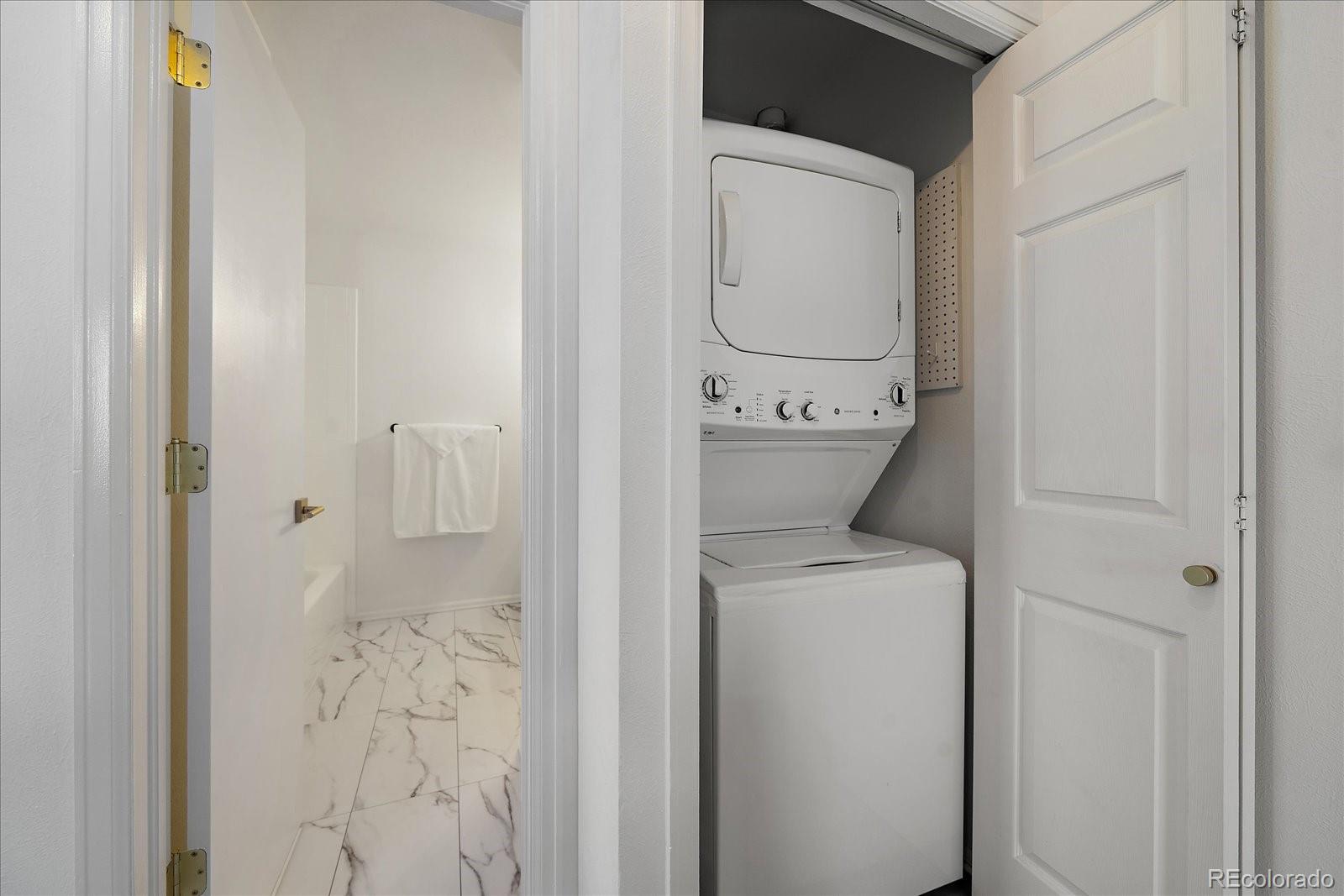 8438 Everett Way Unit: B
