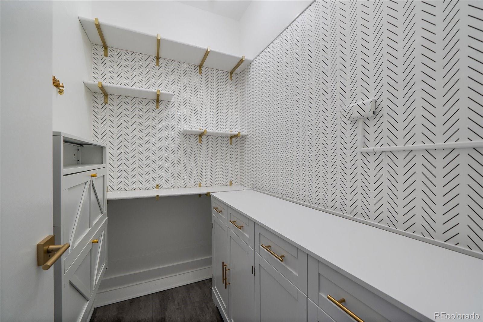 8438 Everett Way Unit: B