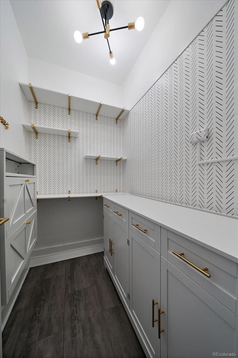 8438 Everett Way Unit: B