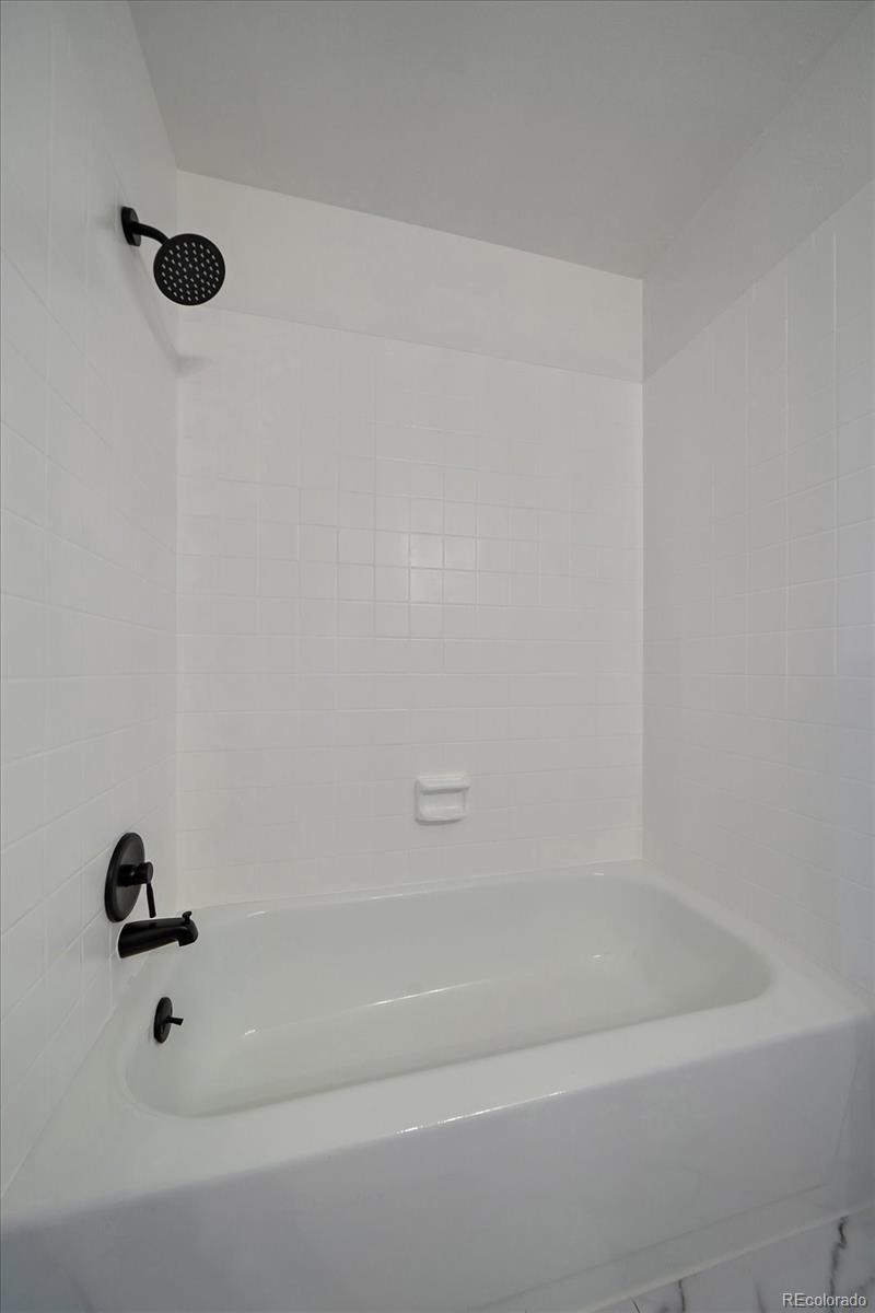 8438 Everett Way Unit: B