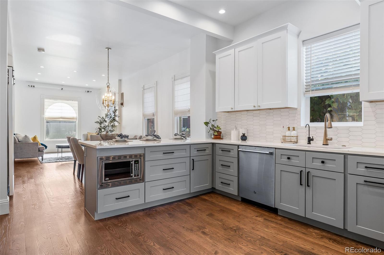 571 S Sherman Street