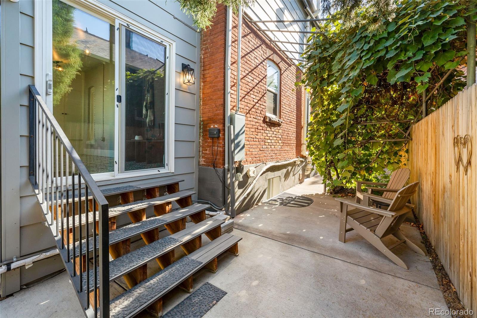 571 S Sherman Street