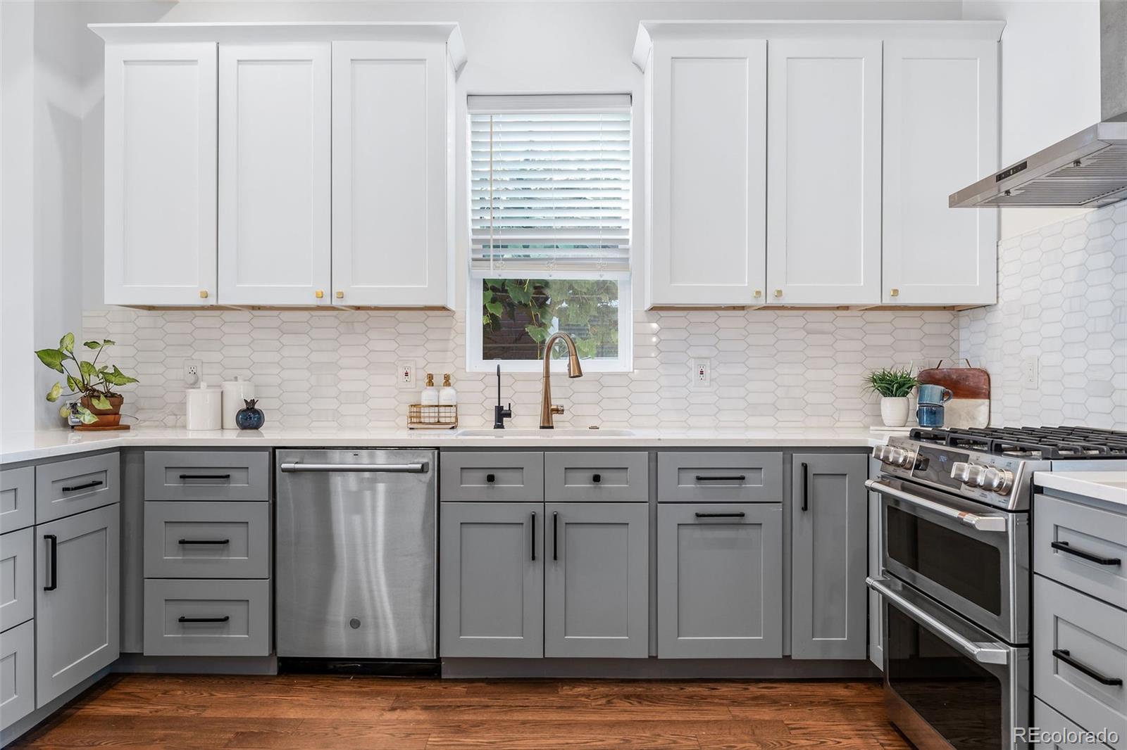 571 S Sherman Street