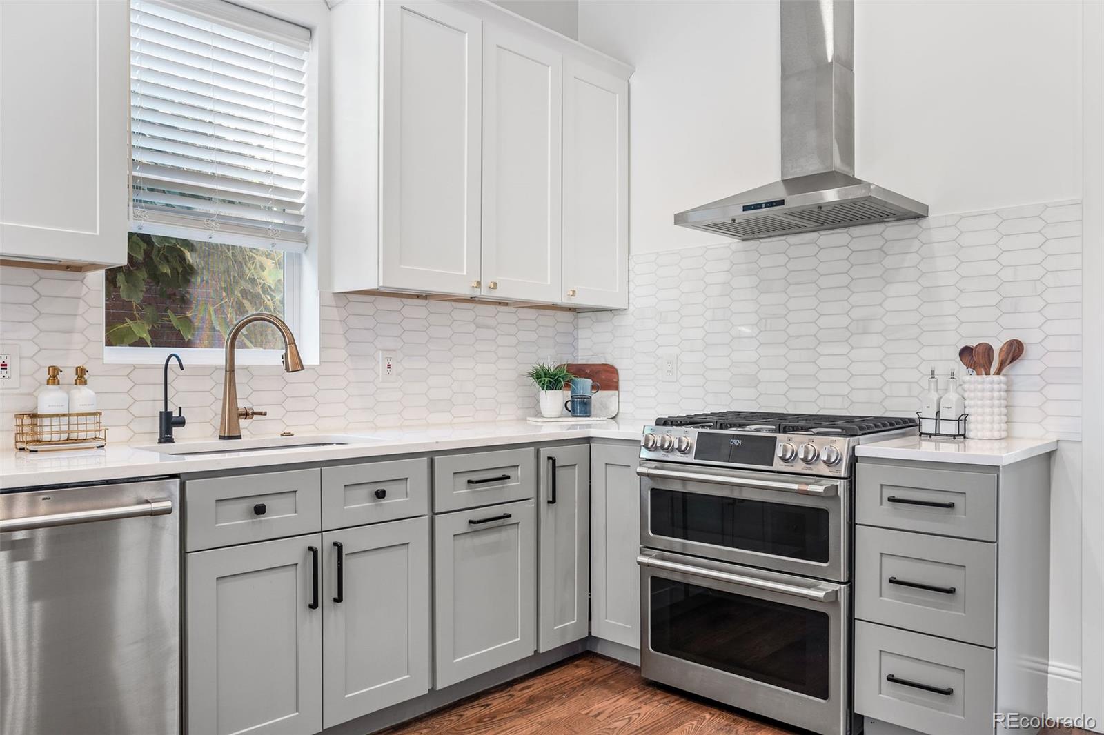 571 S Sherman Street