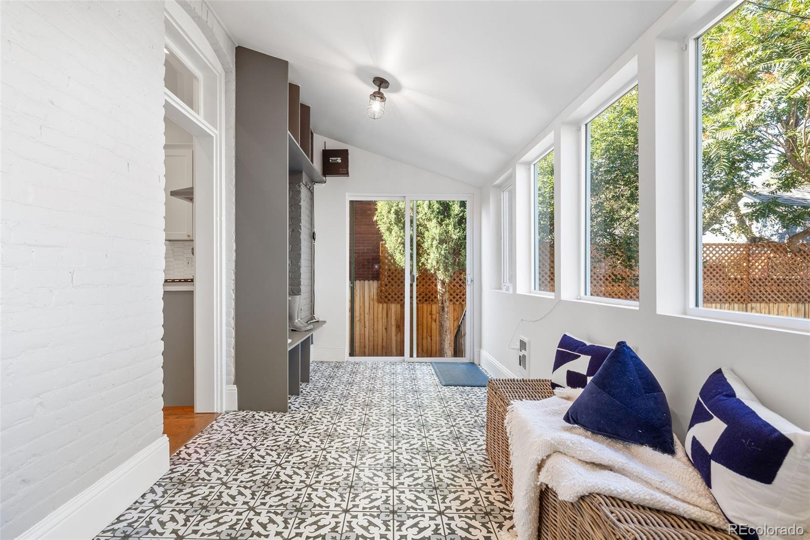 571 S Sherman Street