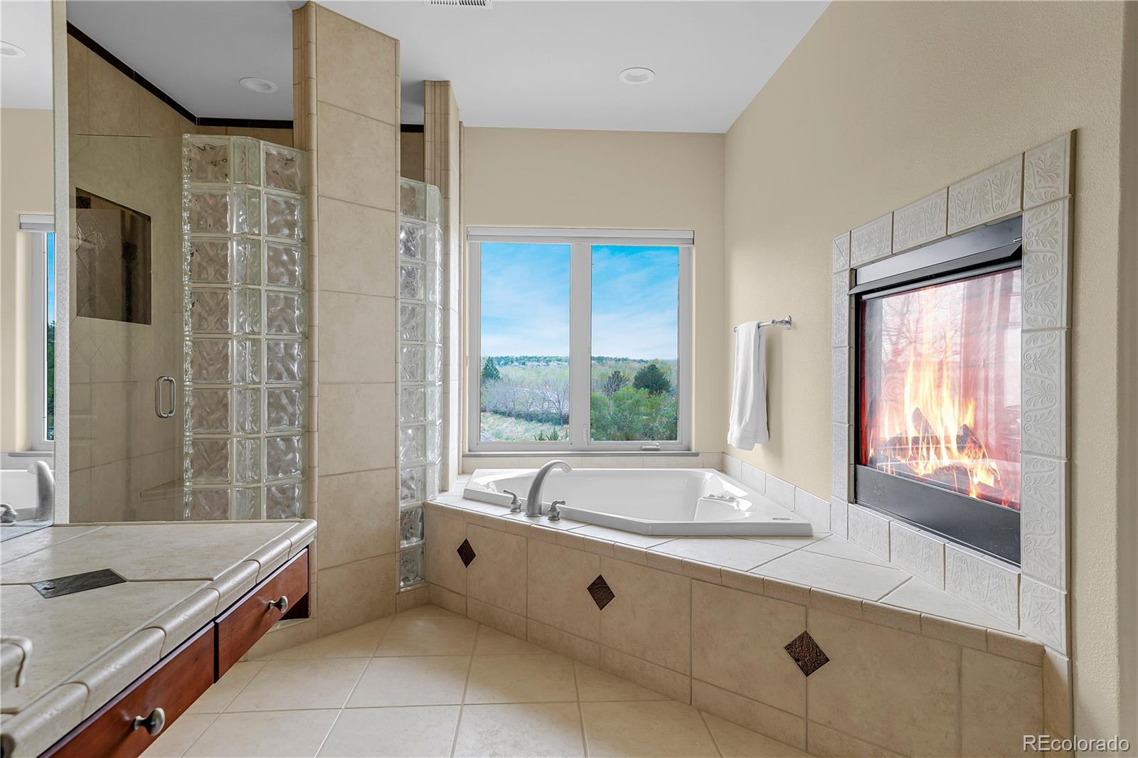 4358 W Hinsdale Avenue