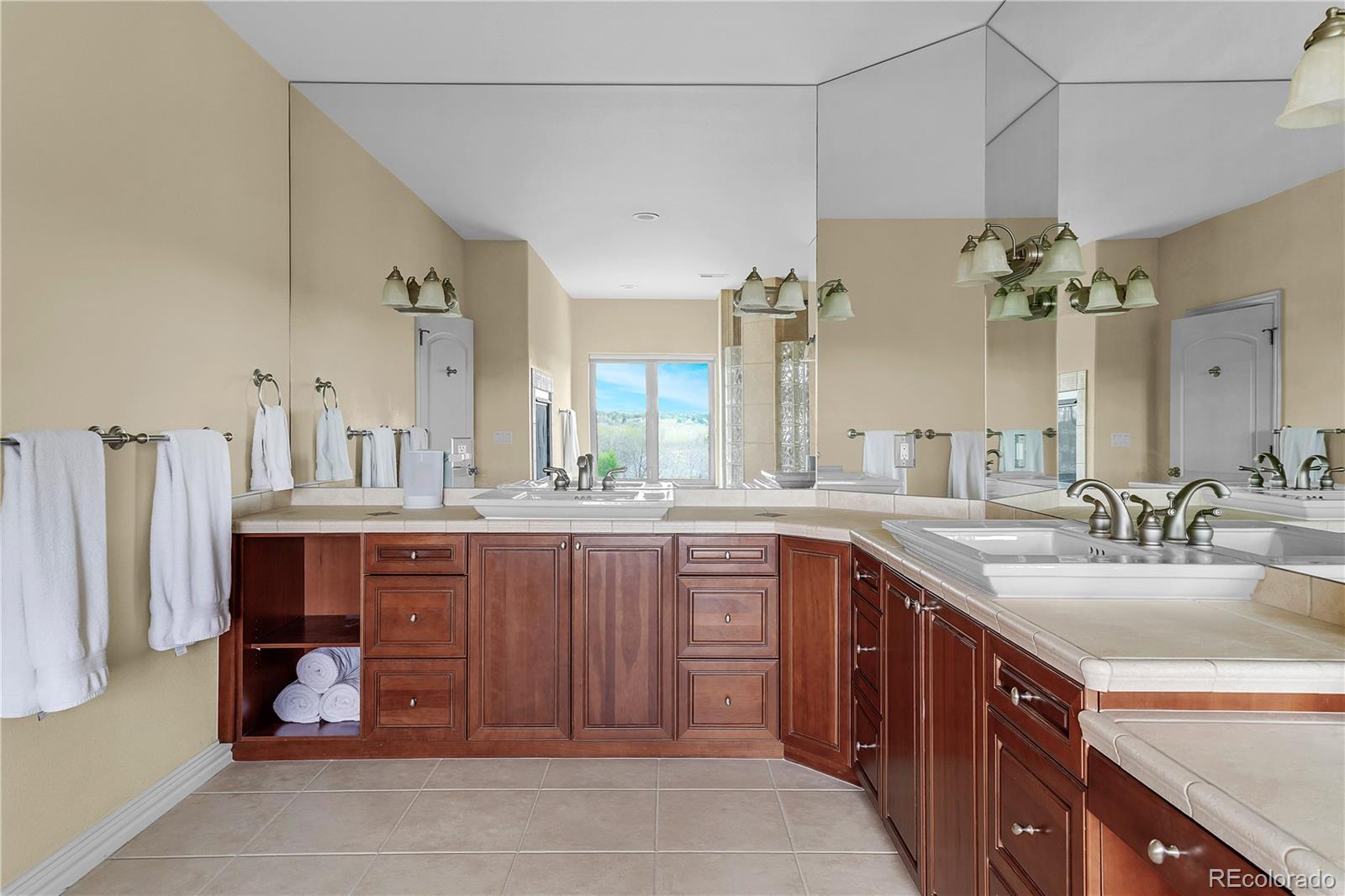 4358 W Hinsdale Avenue