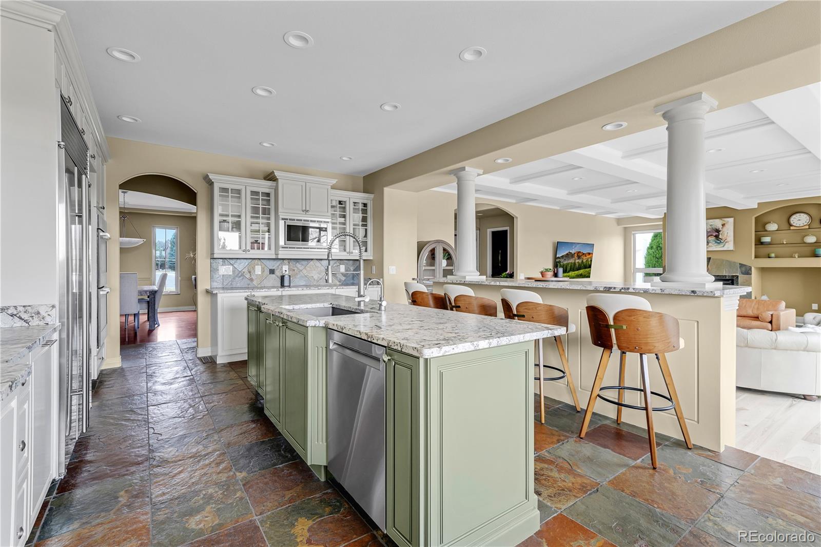 4358 W Hinsdale Avenue