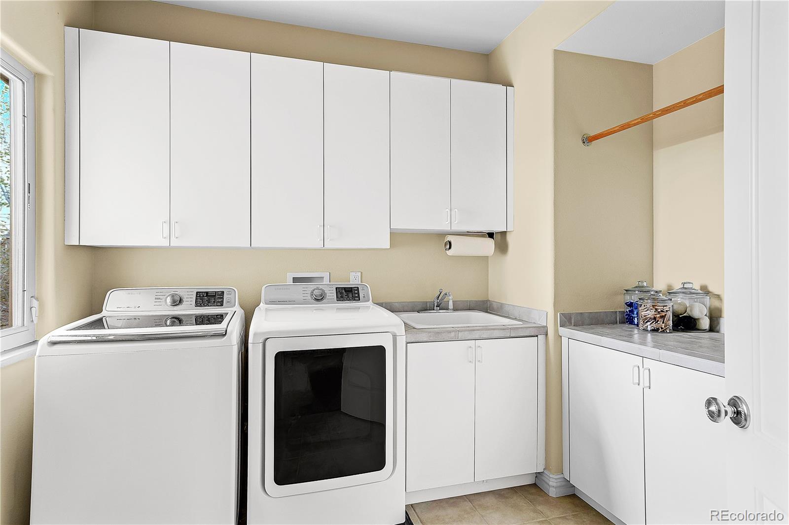 4358 W Hinsdale Avenue