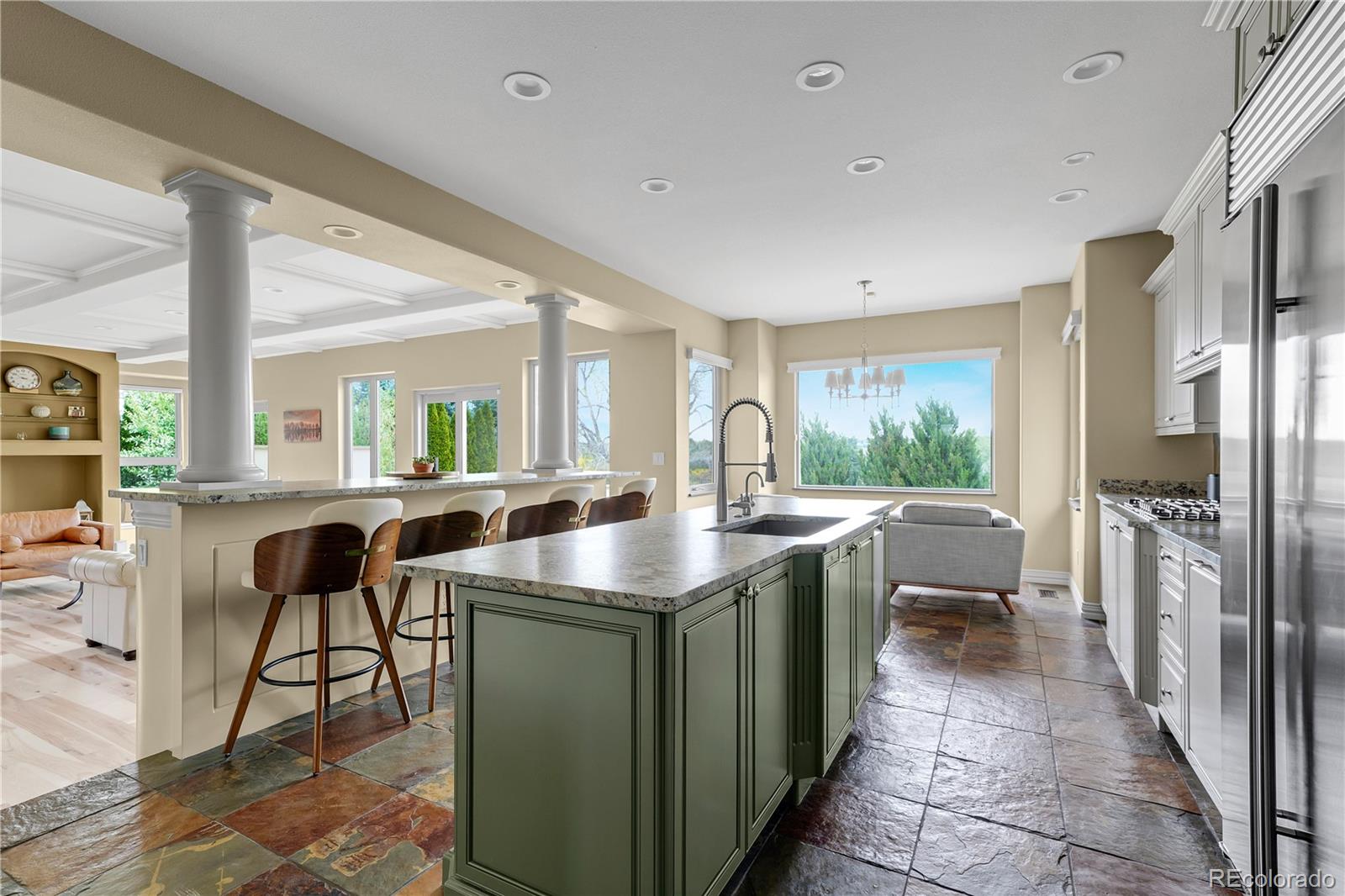 4358 W Hinsdale Avenue