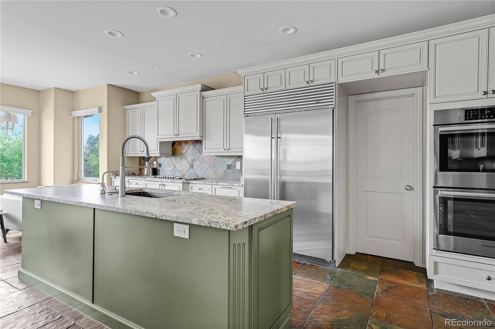 4358 W Hinsdale Avenue