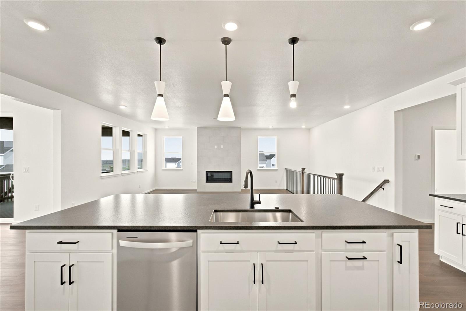 713 Pershing Point