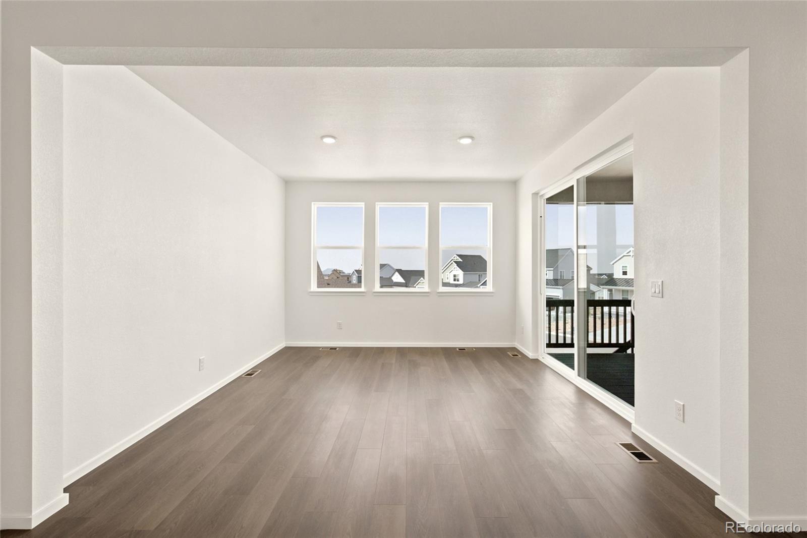713 Pershing Point