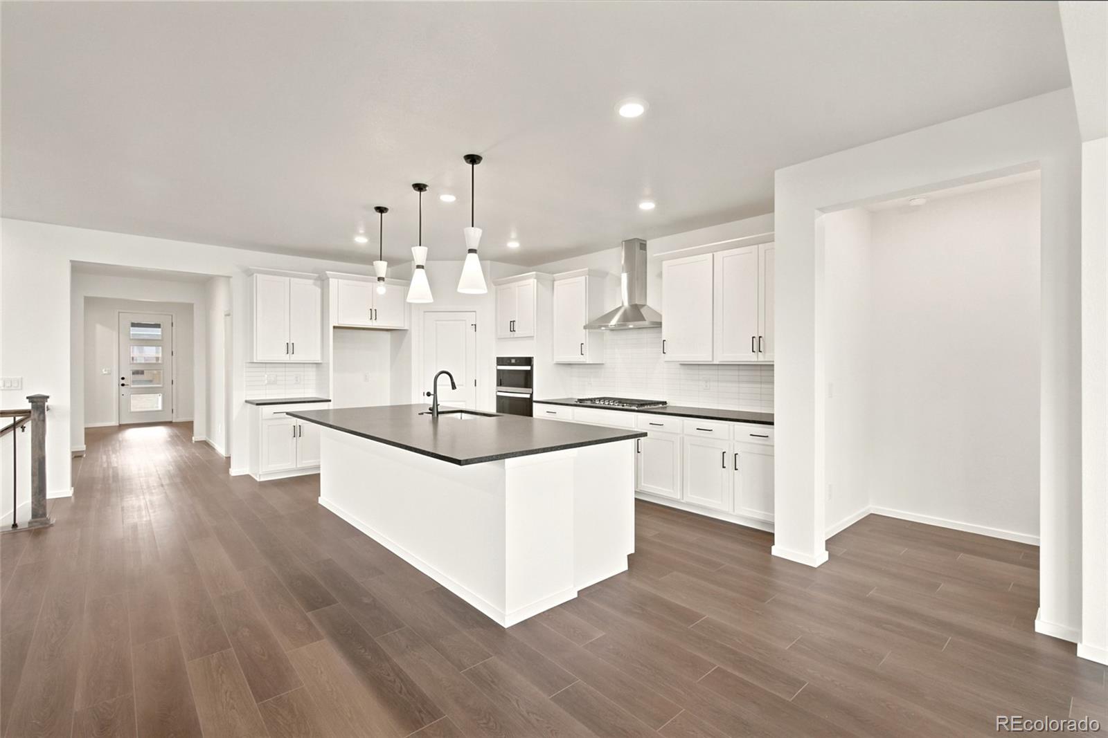 713 Pershing Point