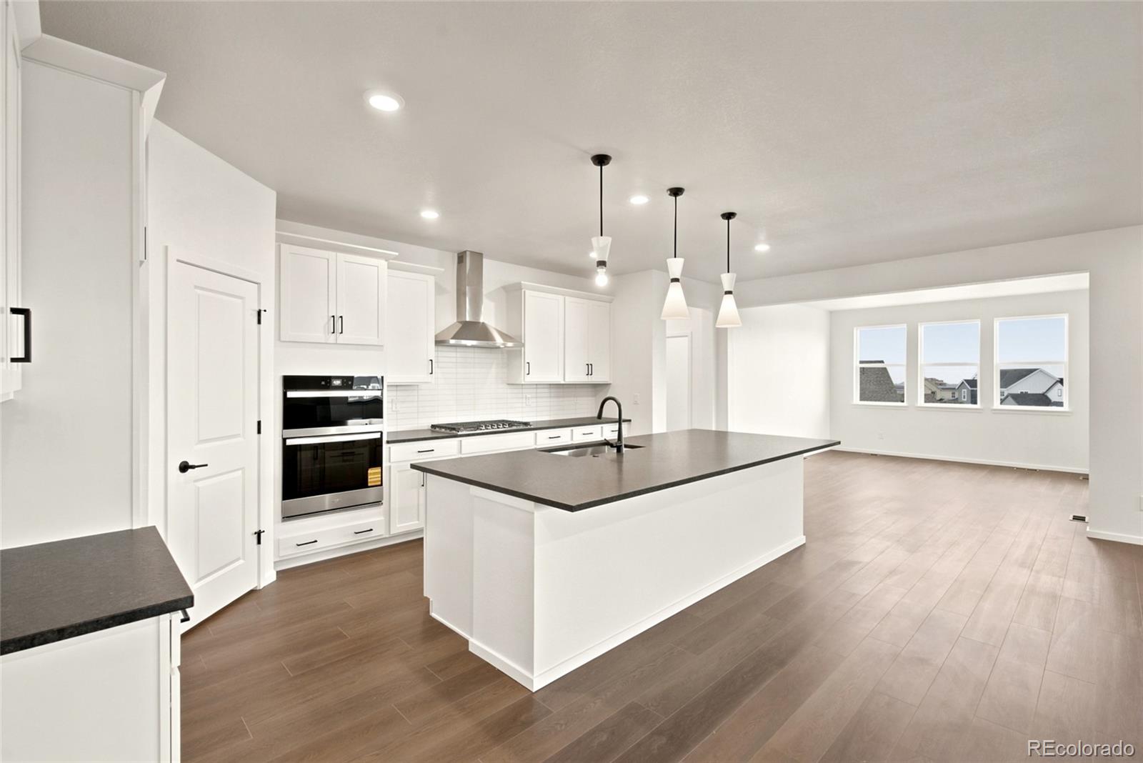 713 Pershing Point
