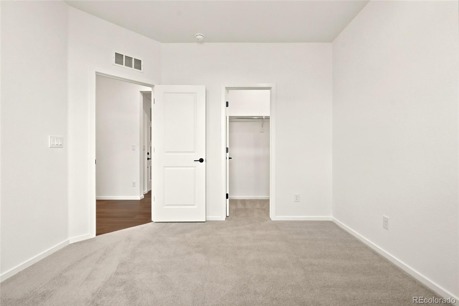 713 Pershing Point
