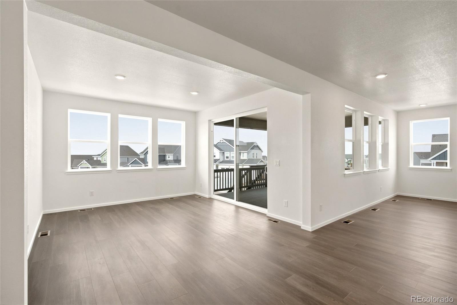 713 Pershing Point