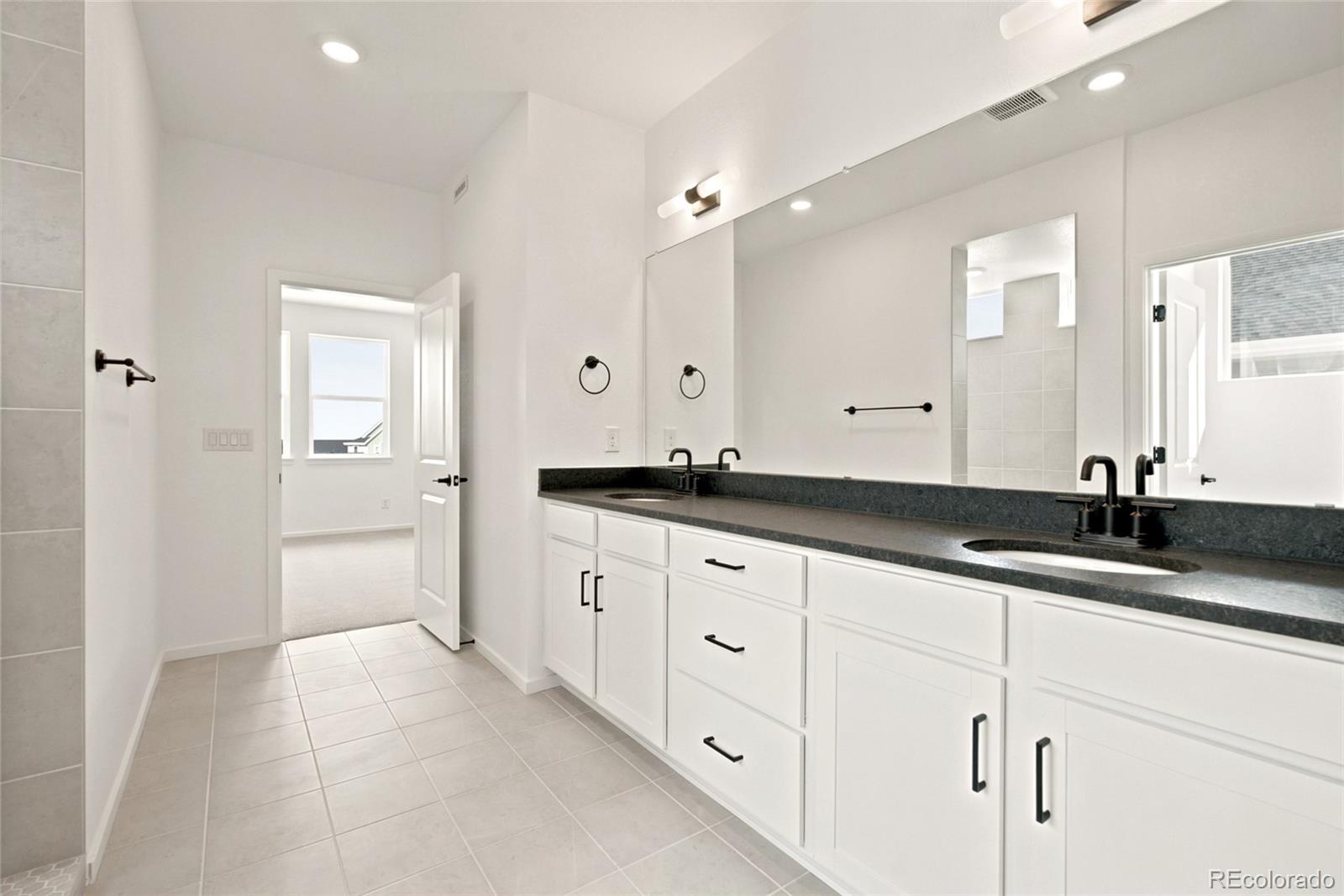 713 Pershing Point