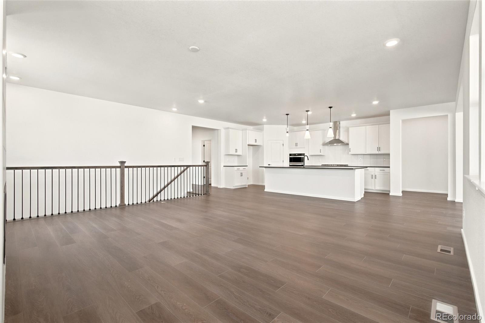 713 Pershing Point