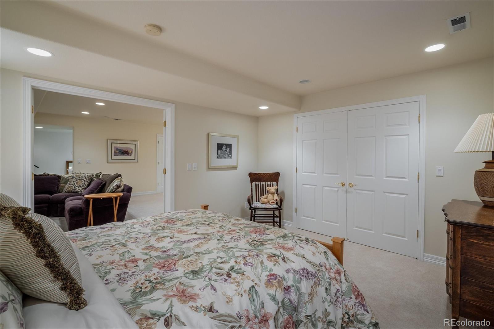 6401 S Jamaica Circle