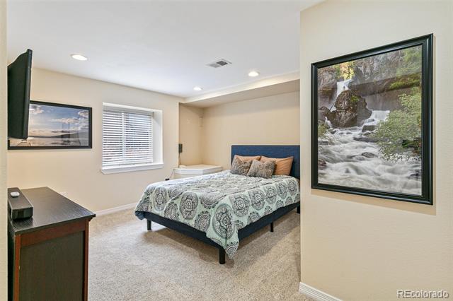 5646 S Waco Court