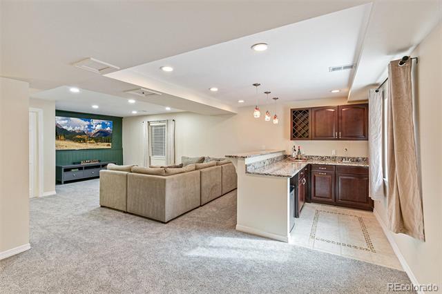 5646 S Waco Court