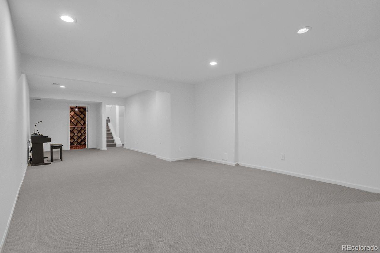 4600 S Columbine Court