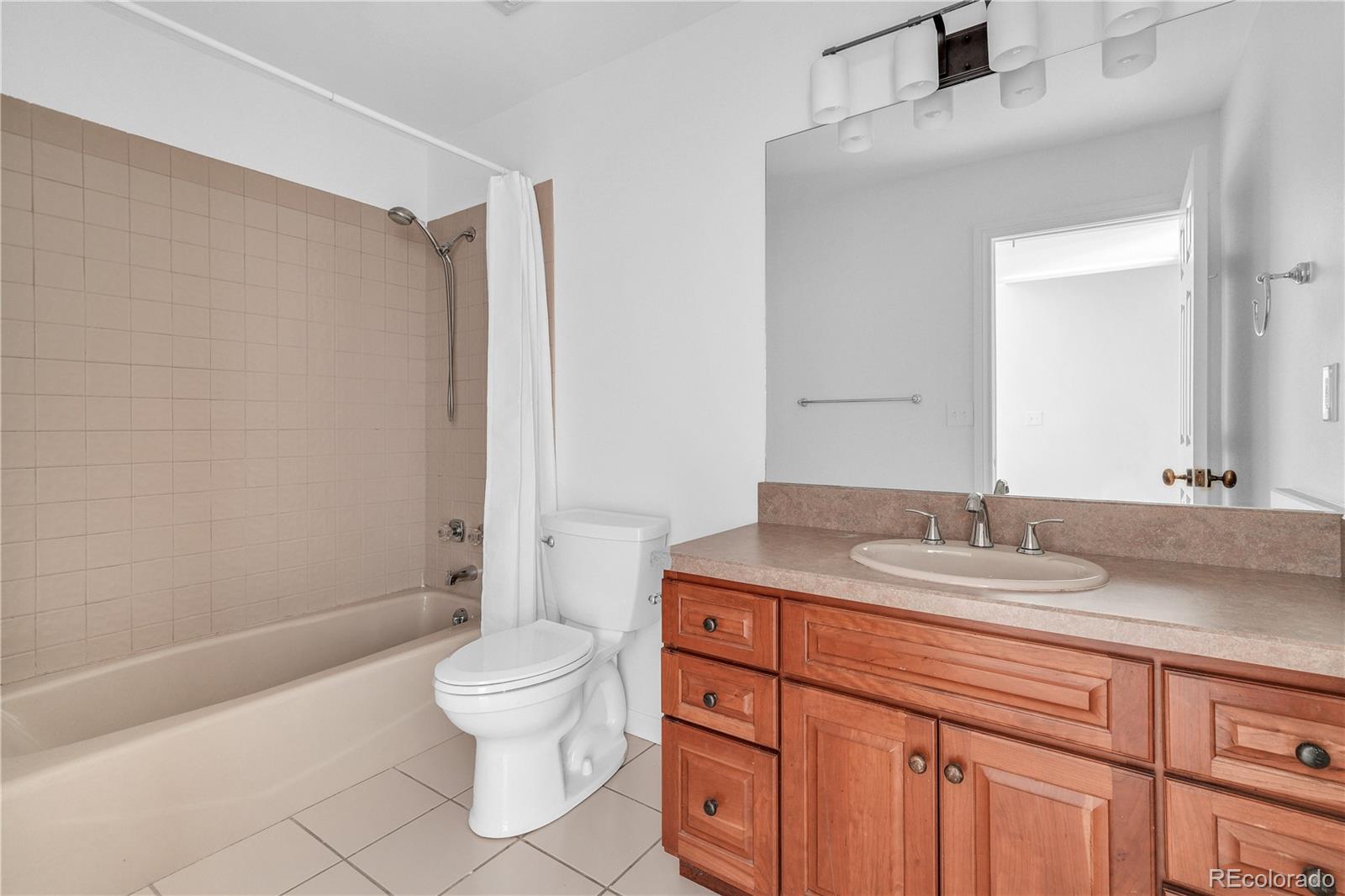 4600 S Columbine Court