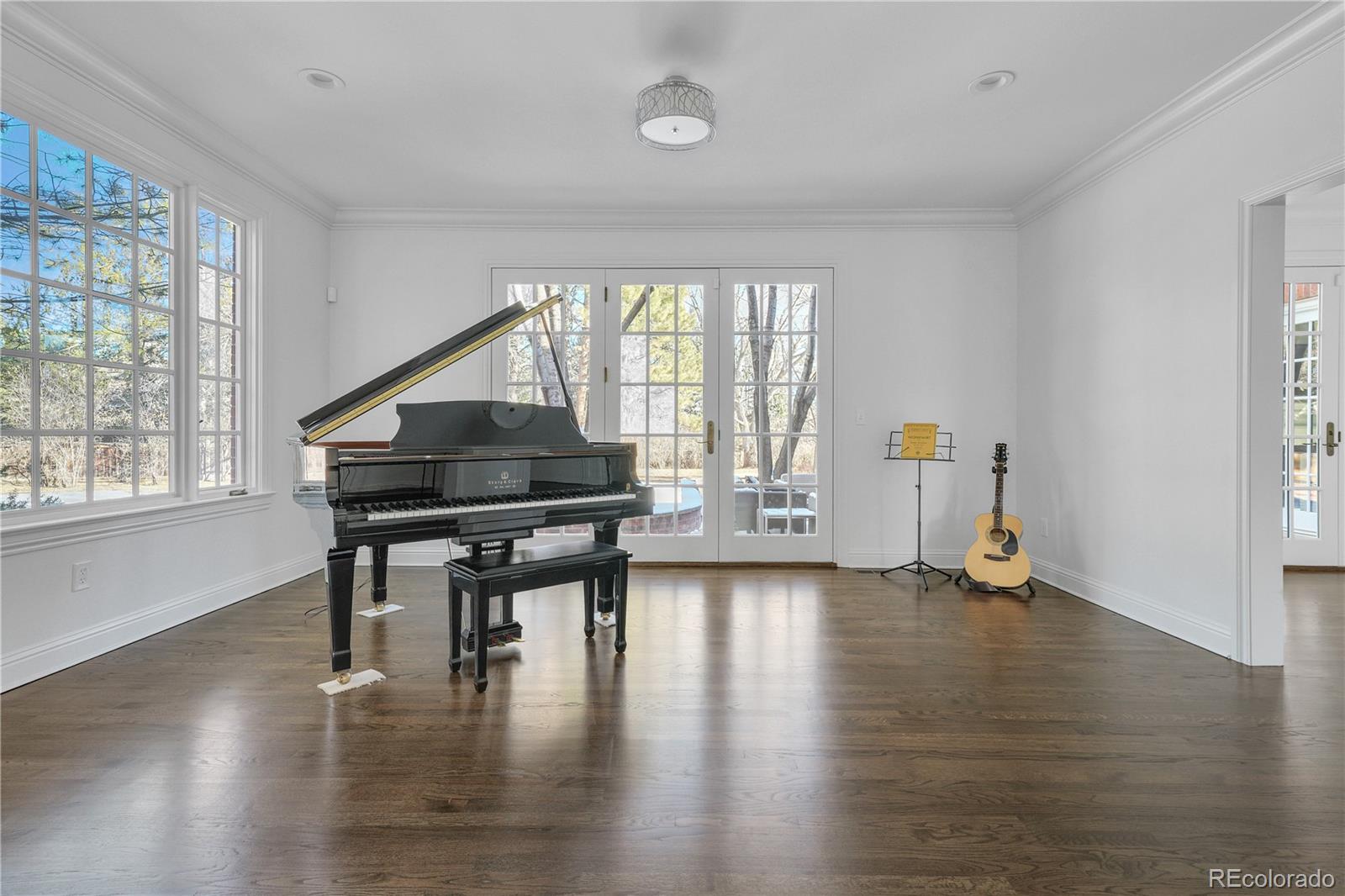 4600 S Columbine Court