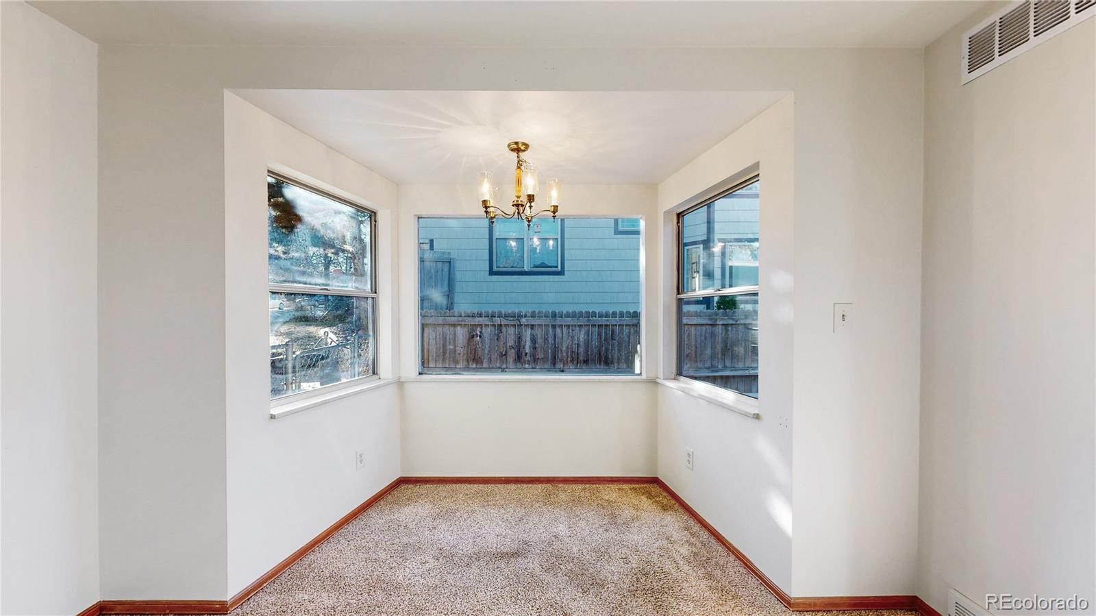 5529 S Greenwood Street