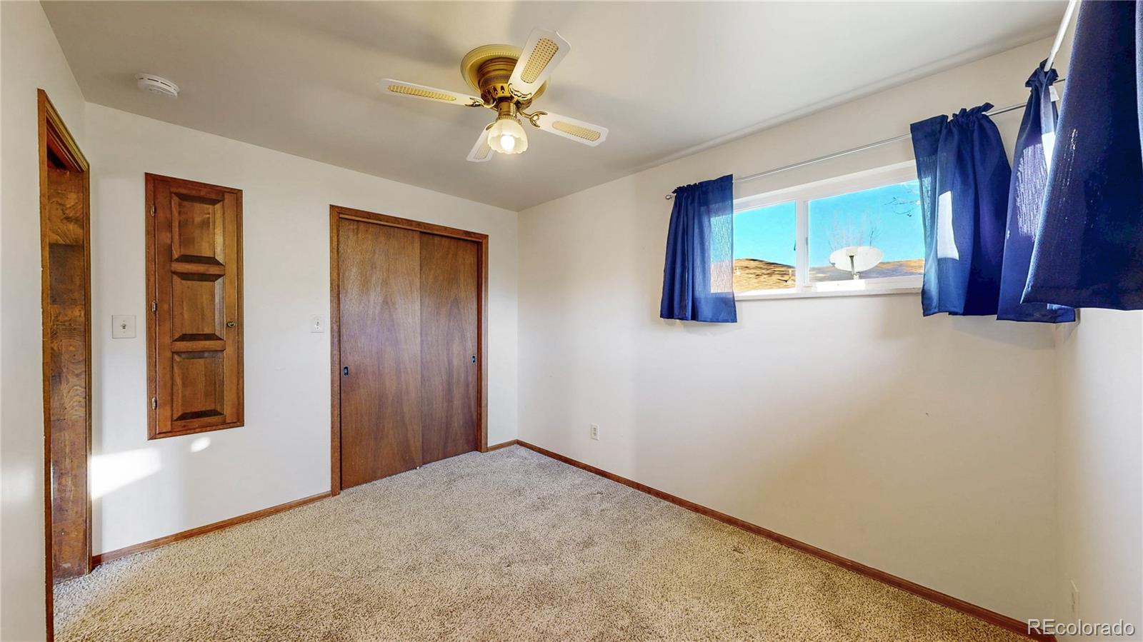 5529 S Greenwood Street