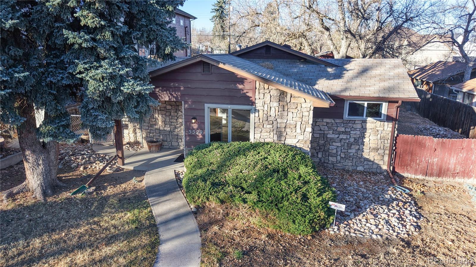 5529 S Greenwood Street