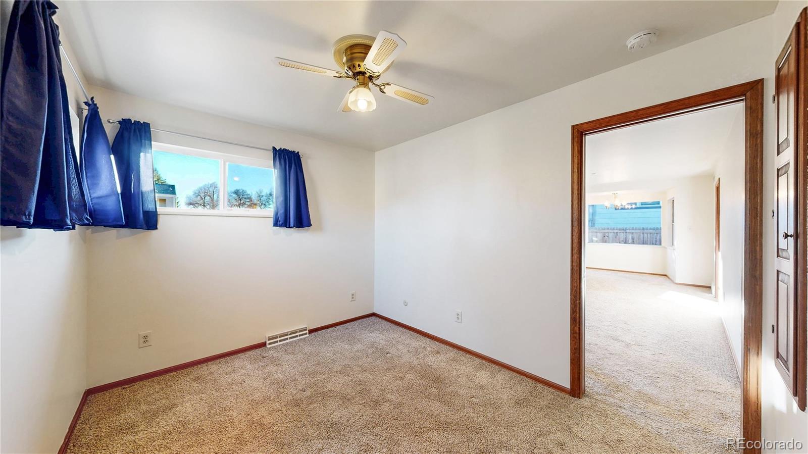 5529 S Greenwood Street