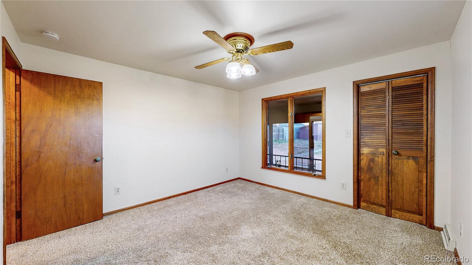 5529 S Greenwood Street