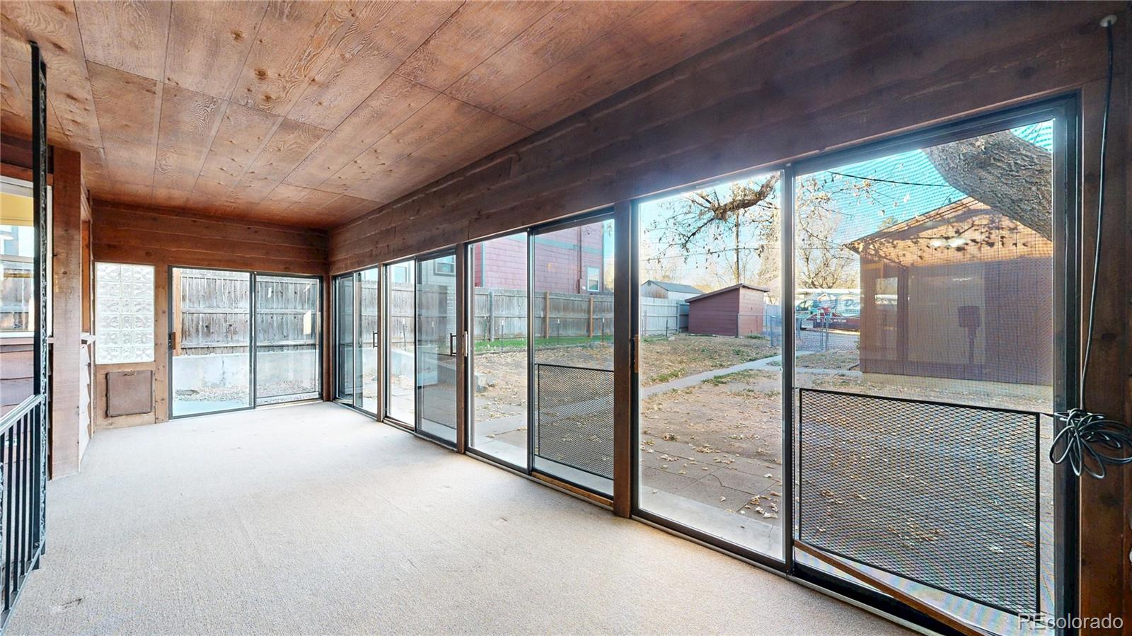 5529 S Greenwood Street