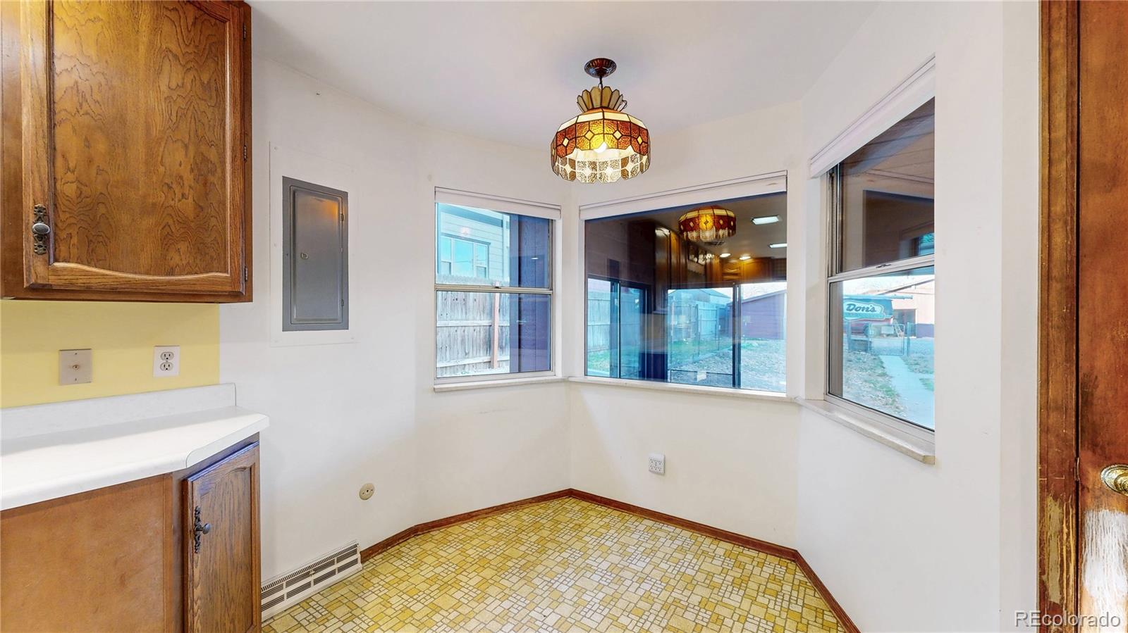 5529 S Greenwood Street