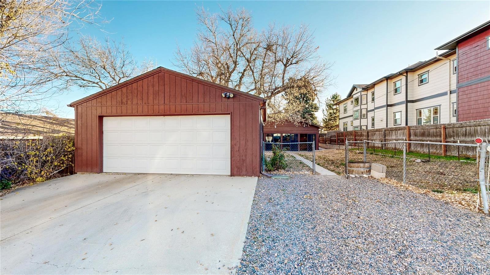 5529 S Greenwood Street