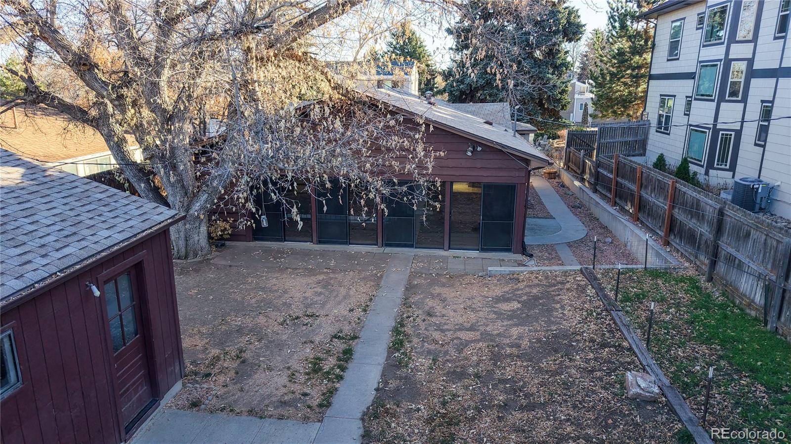 5529 S Greenwood Street