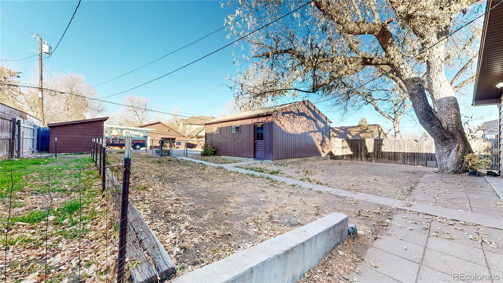 5529 S Greenwood Street