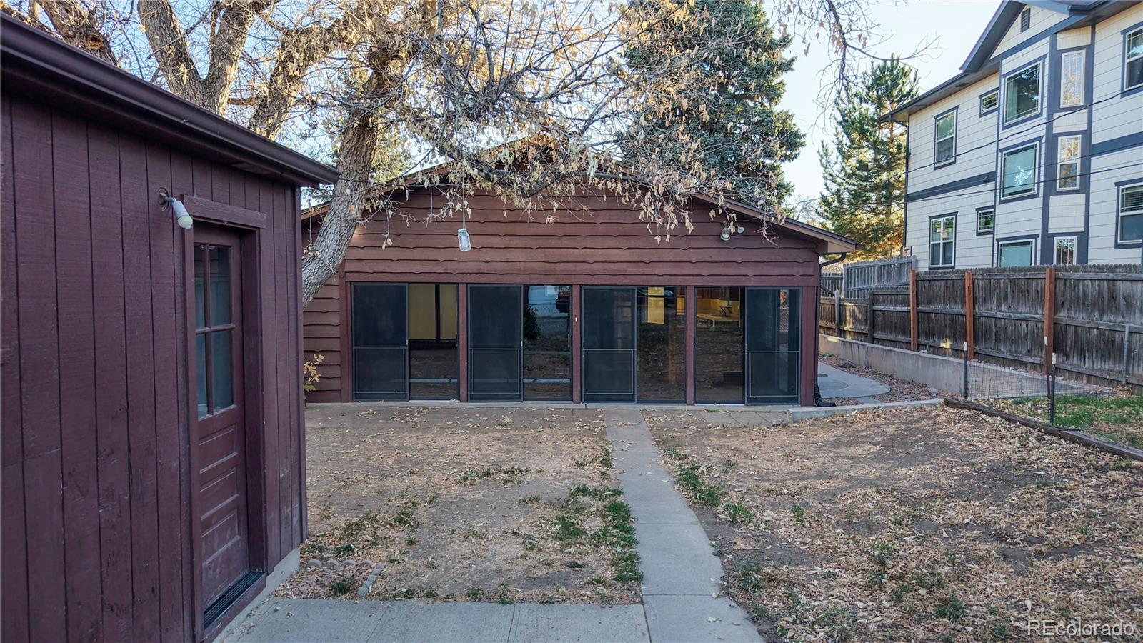 5529 S Greenwood Street