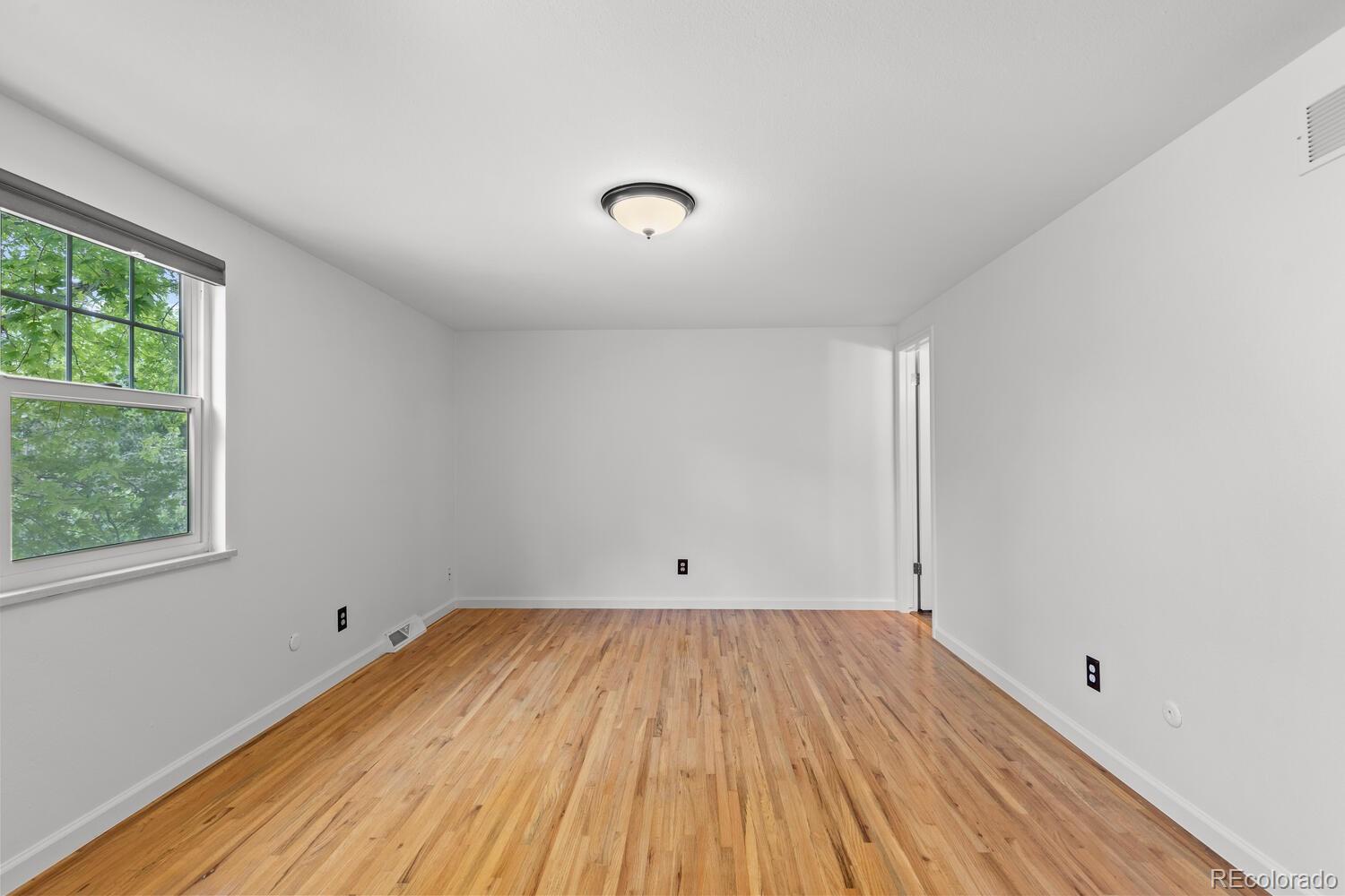 7337 S Ulster Street