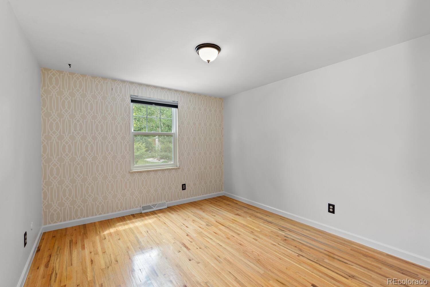 7337 S Ulster Street