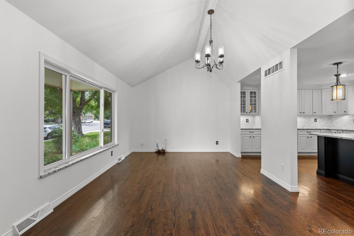 7337 S Ulster Street