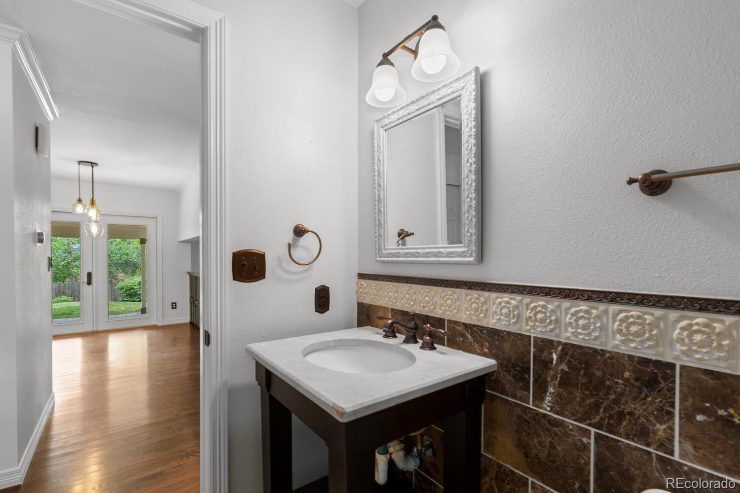 7337 S Ulster Street